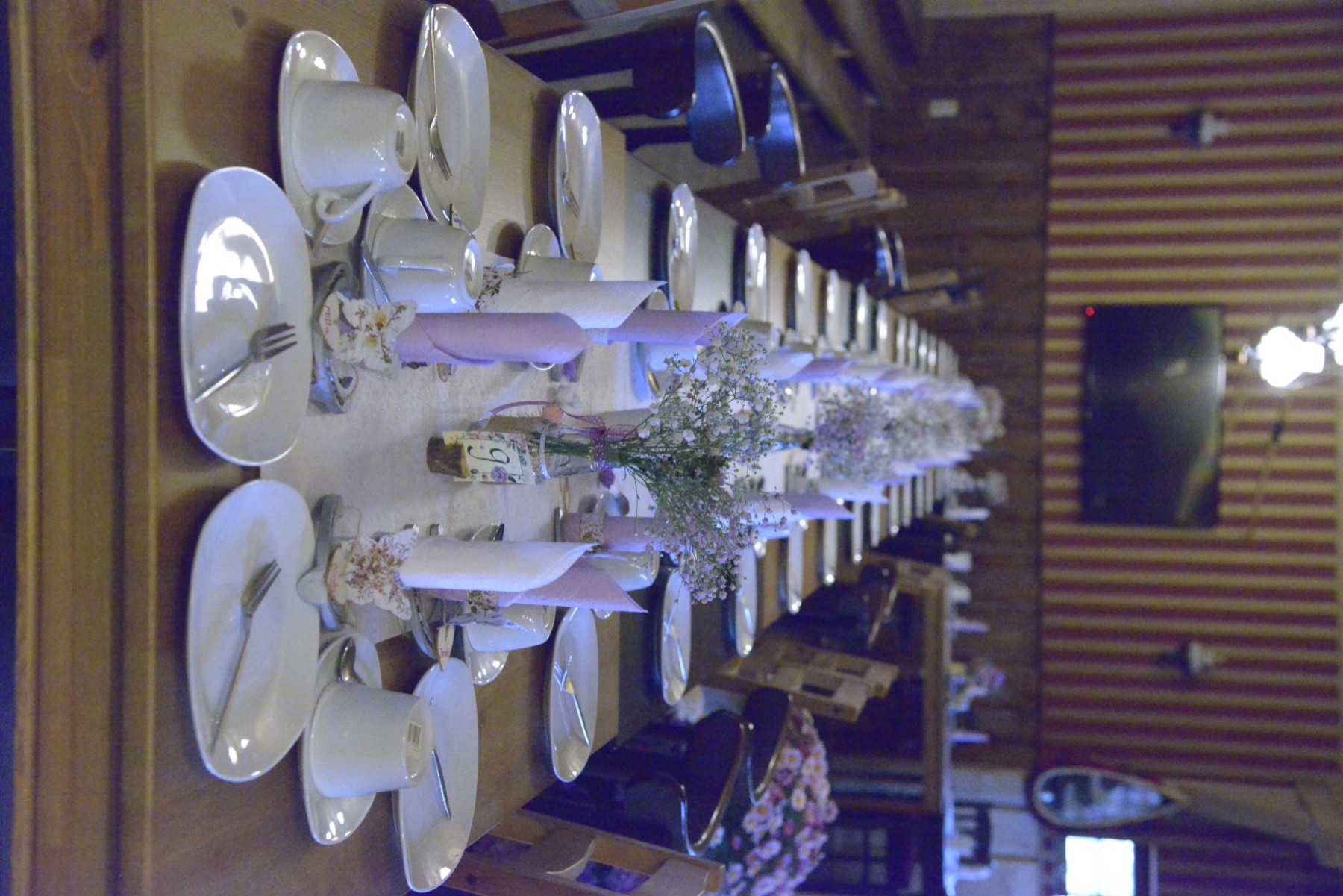 Lange Hochzeitstafel im Big Horn Saloon