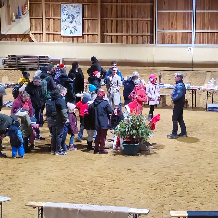 Weihnachtsmarkt in der Reithalle der Silver Rock Ranch